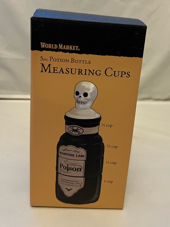 Other - World Market Poison Measuring Cups - Black & Cream
